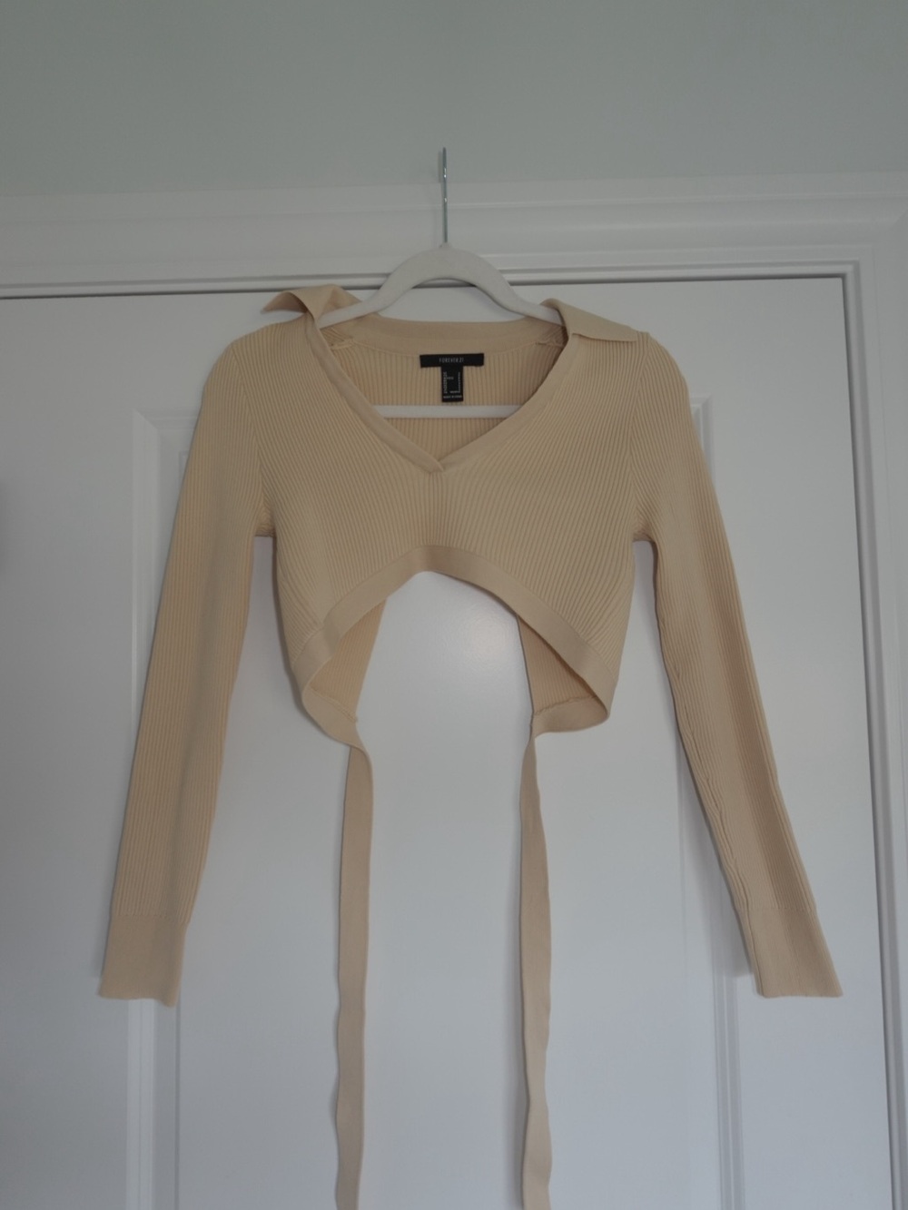 Cream Ribbed Cropped V-Neck Tie Front Back